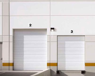 Puertas seccionales de acero modelo 2415